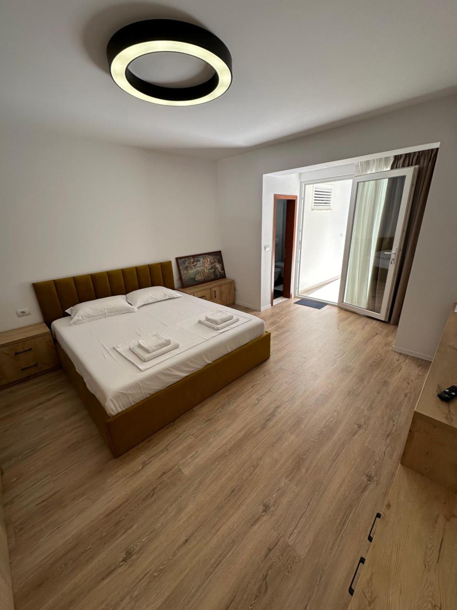 New Bazaar Studios Тирана Экстерьер фото